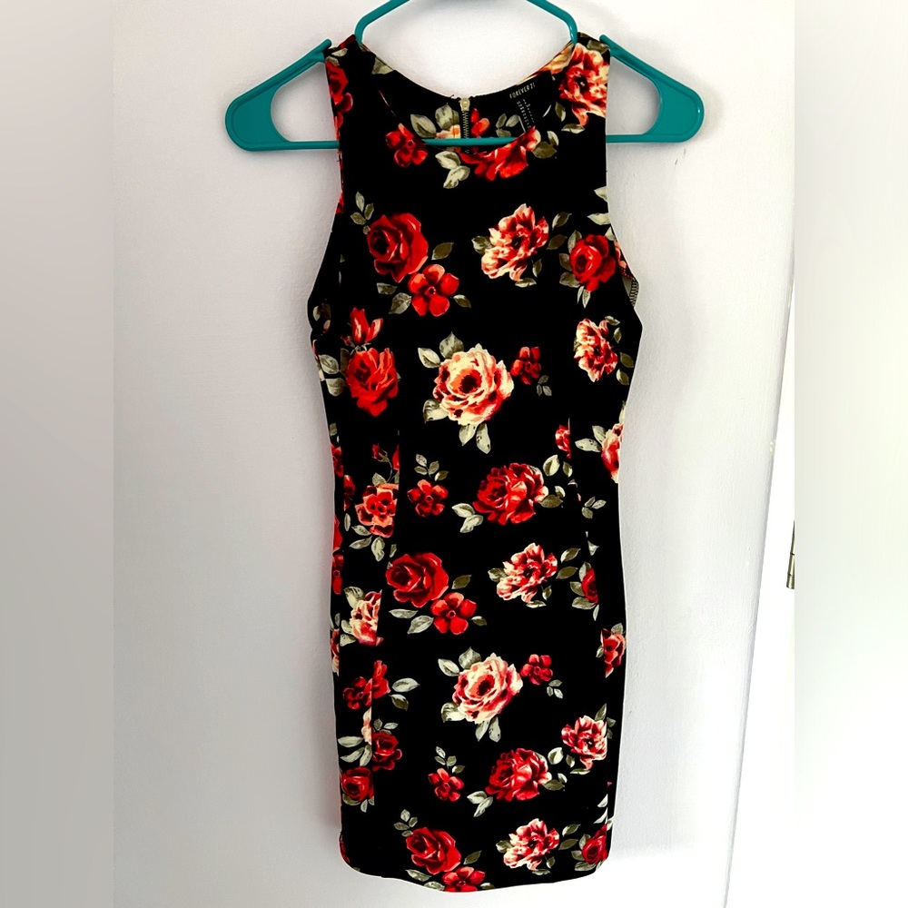 Floral cocktail dress Forever 21 size small